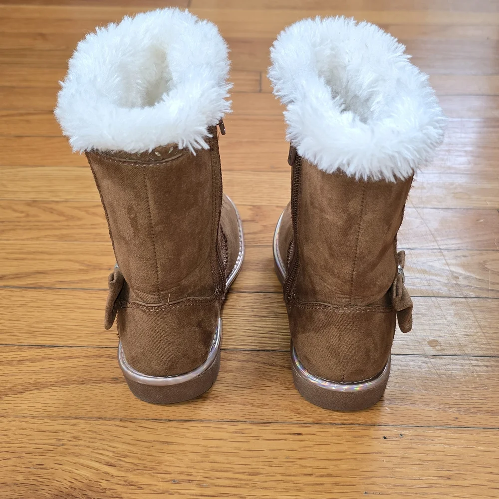 Magellan Outdoors Brown Kids Snow Boots with White Fur